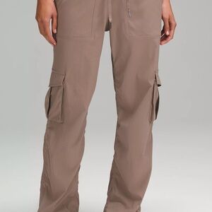 On Hold Dance Studio Relaxed-Fit Mid-Rise Cargo Pant
